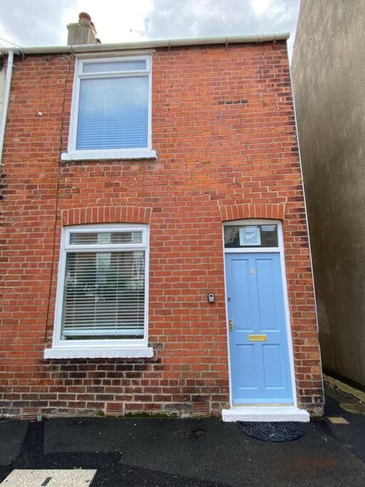 Sea Biscuit Cottage, Holiday home *