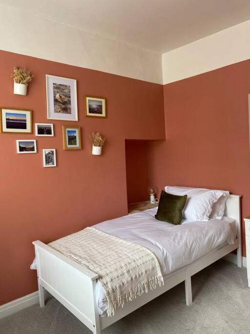 Sea Biscuit Cottage, *
