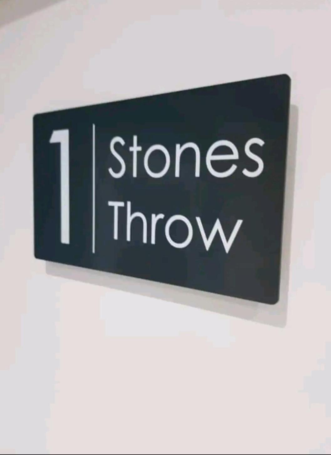 Apartment Stones Throw Scarborough