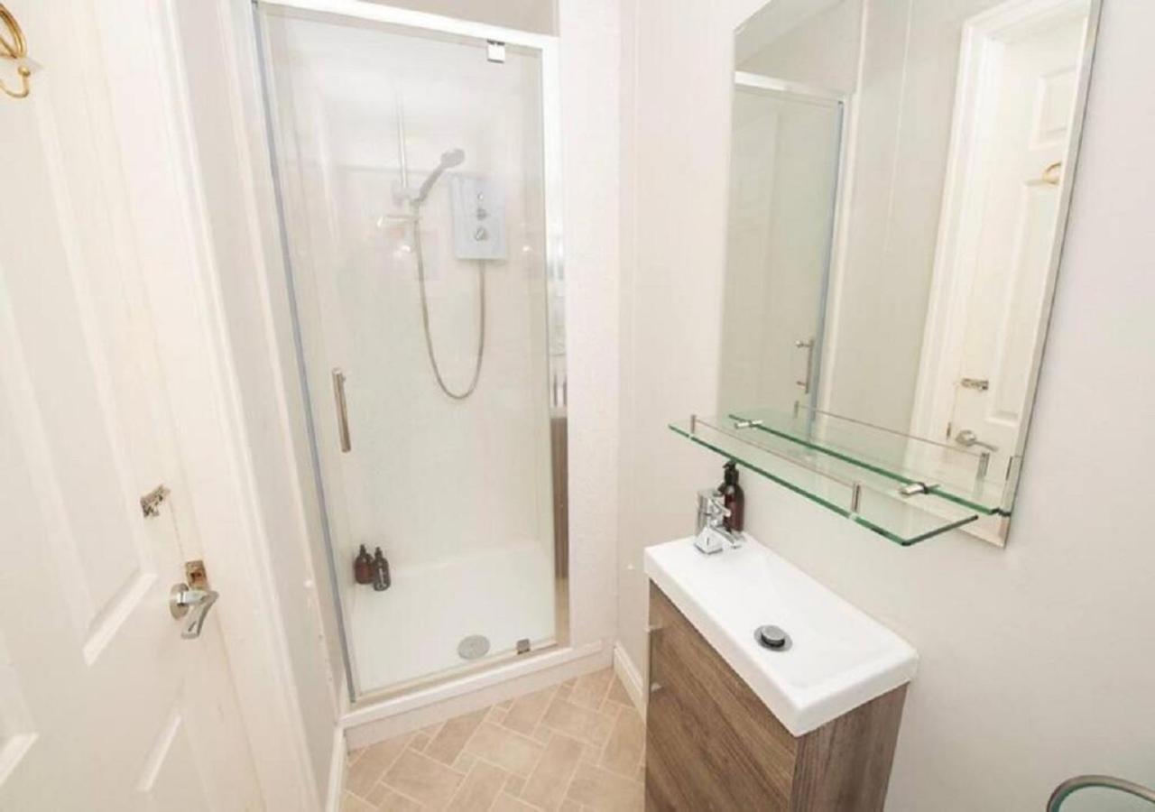 Apartment Pelican-stylish 2-bed Close To & Town Scarborough