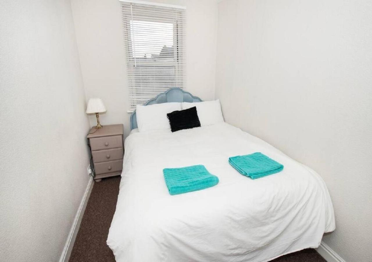Cormorant - Beautiful 2 Bed With Sea Views Old Town Apartment *
