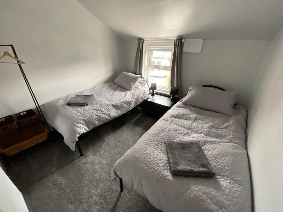 Vere House, 2, Spacious & Great Location