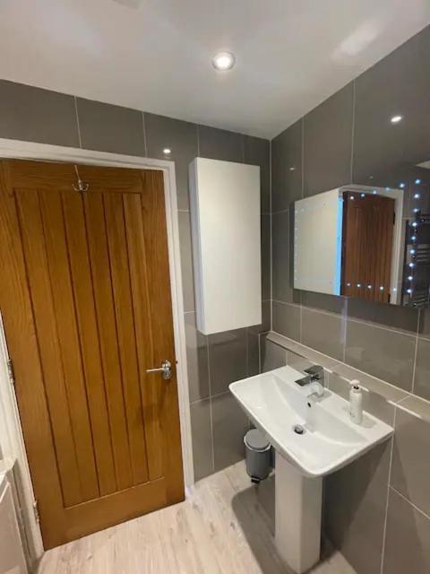 Penthouse Flat In Apartment Scarborough