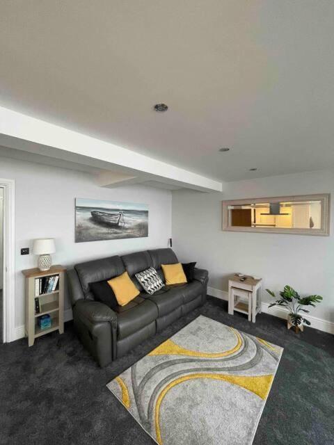 Apartment Penthouse Flat In *