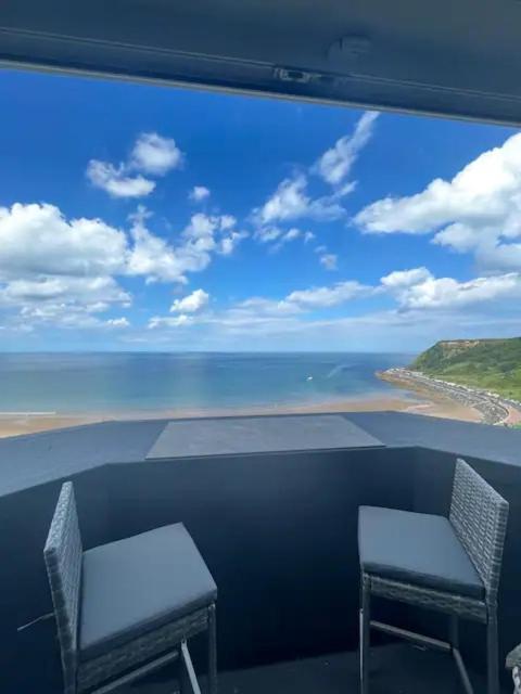 Apartment Penthouse Flat In Scarborough