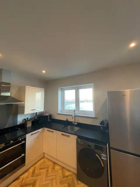 Apartment Spectacular 2 Bedroom Balcony Sea View Flat