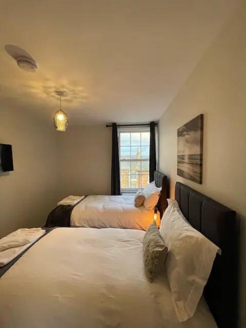 Superb 2 Bedroom Sea View Flat Apartment Scarborough