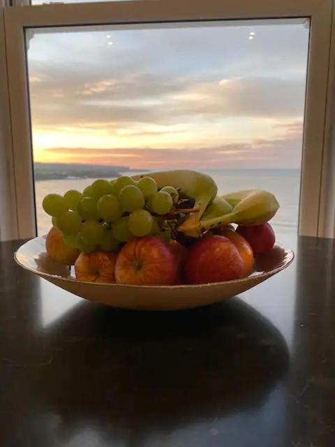 Superb 2 Bedroom Sea View Flat