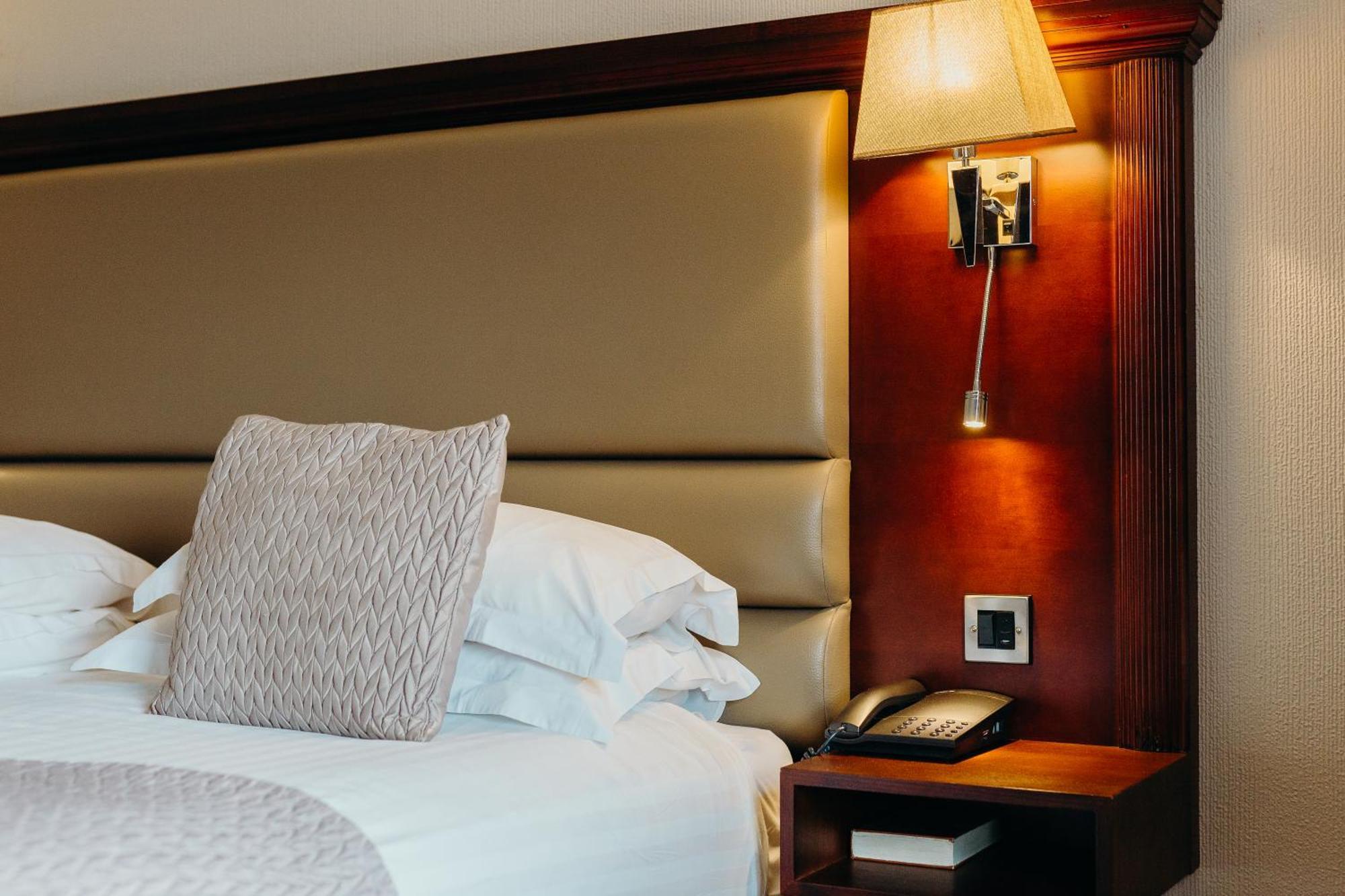 Crown By Compass Hospitality Hotel 4*