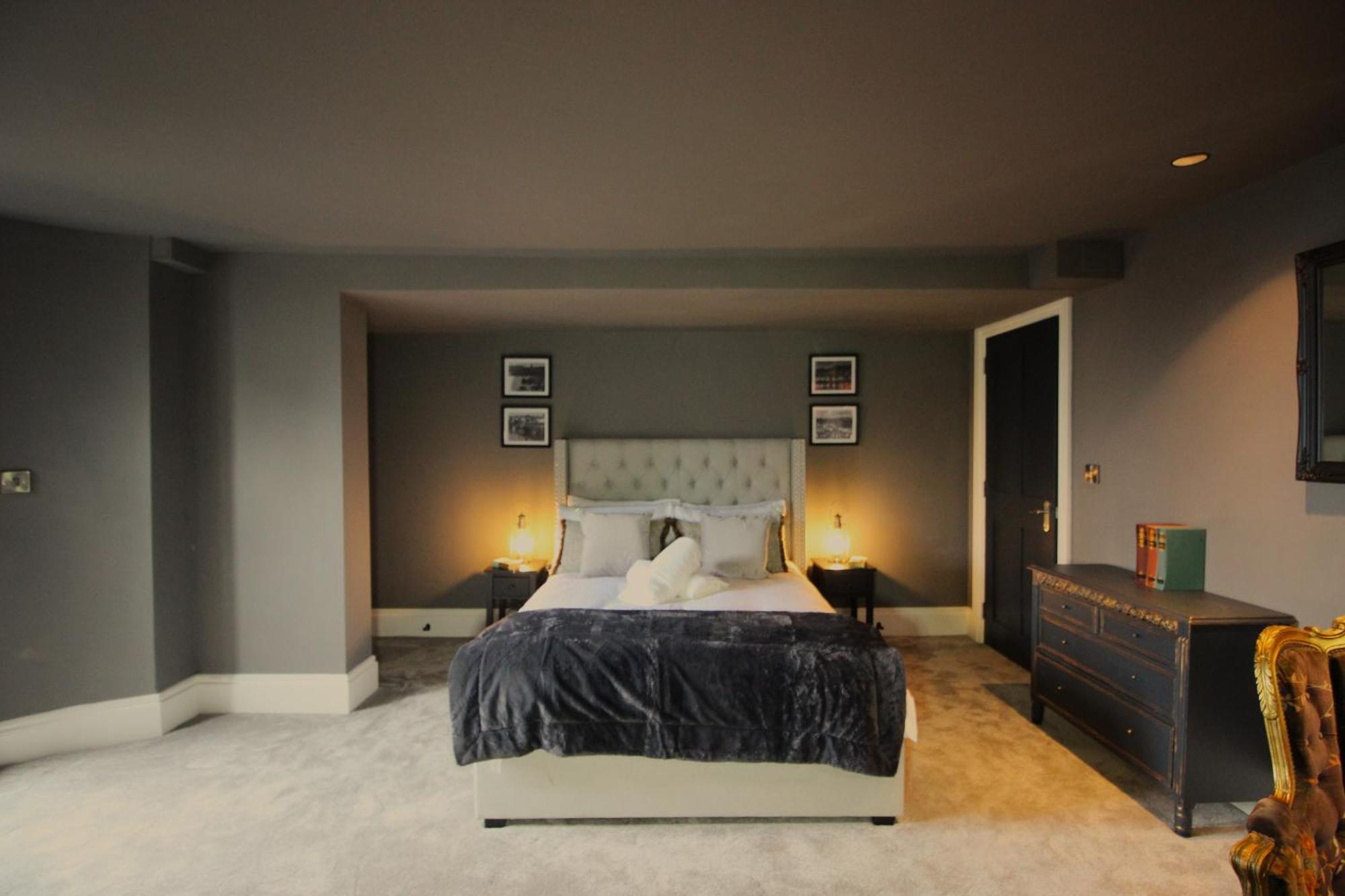 The Boat House Luxury Apartment