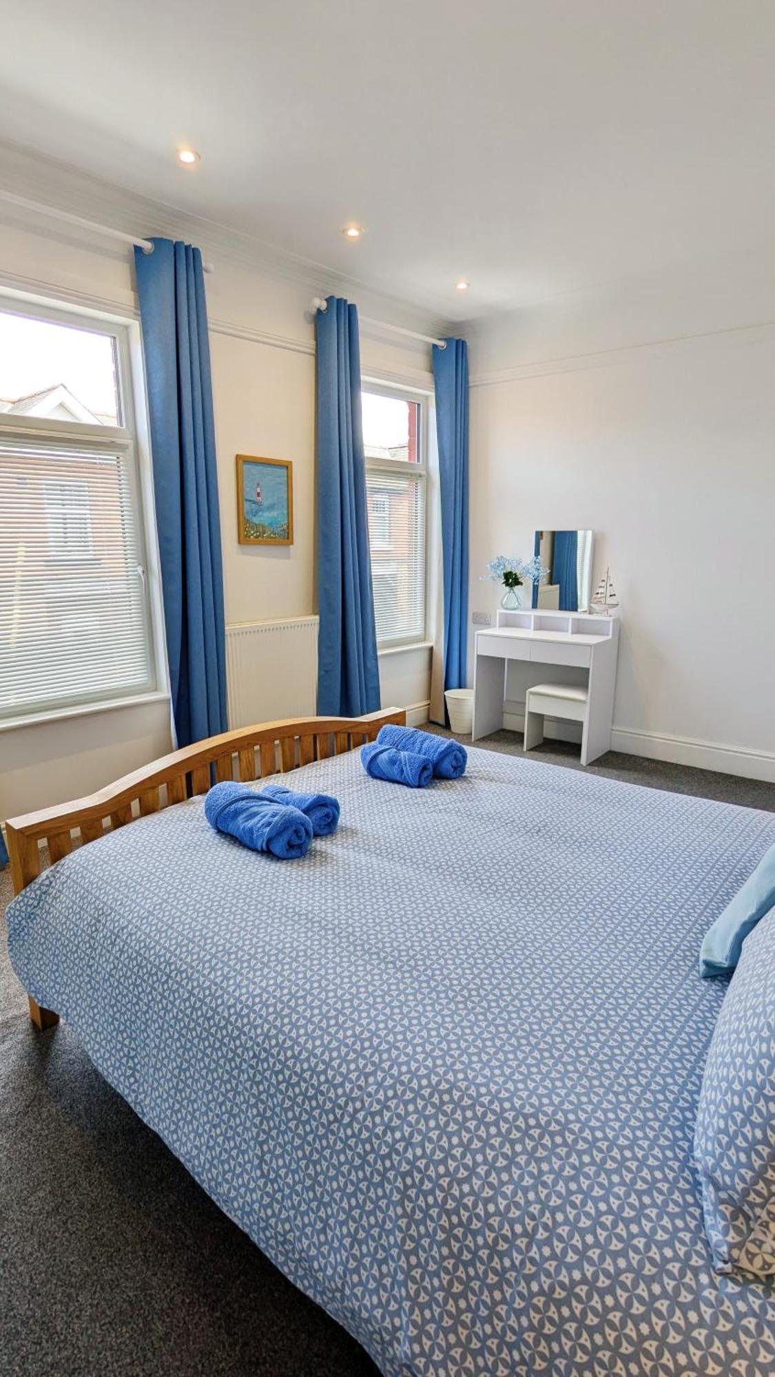 Holiday home Sea Breeze House