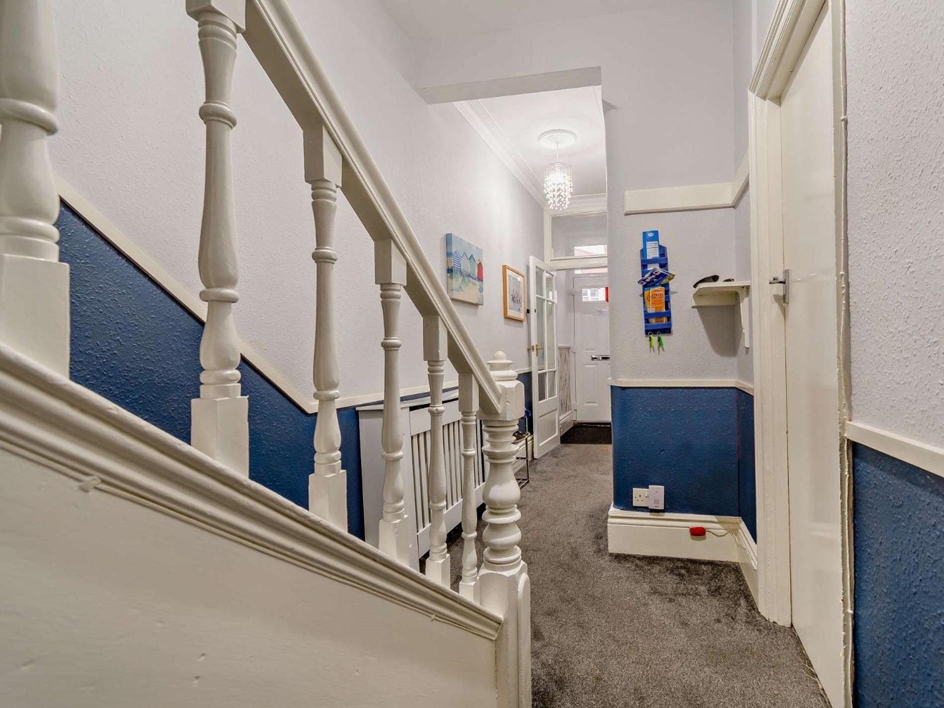 5 Bed In 93438 Holiday home Scarborough