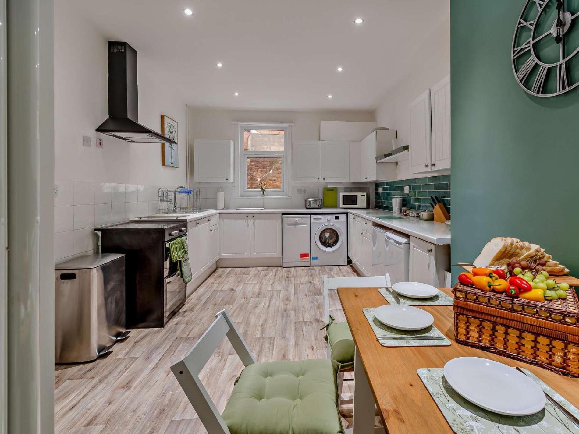 Holiday home 5 Bed In 93438