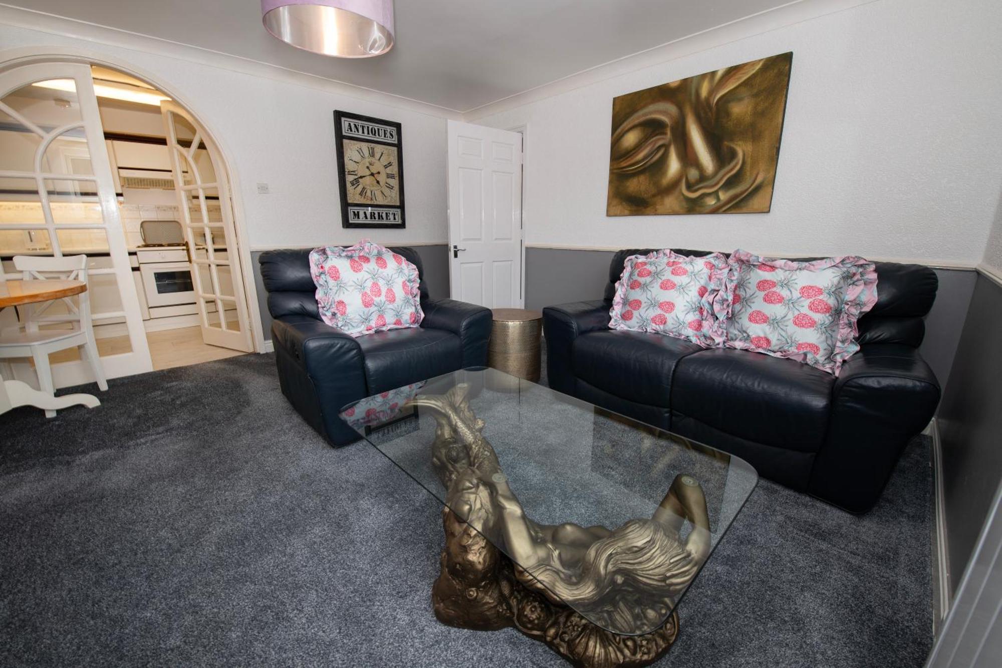 Hummingbird - Spacious One-bed * Scarborough