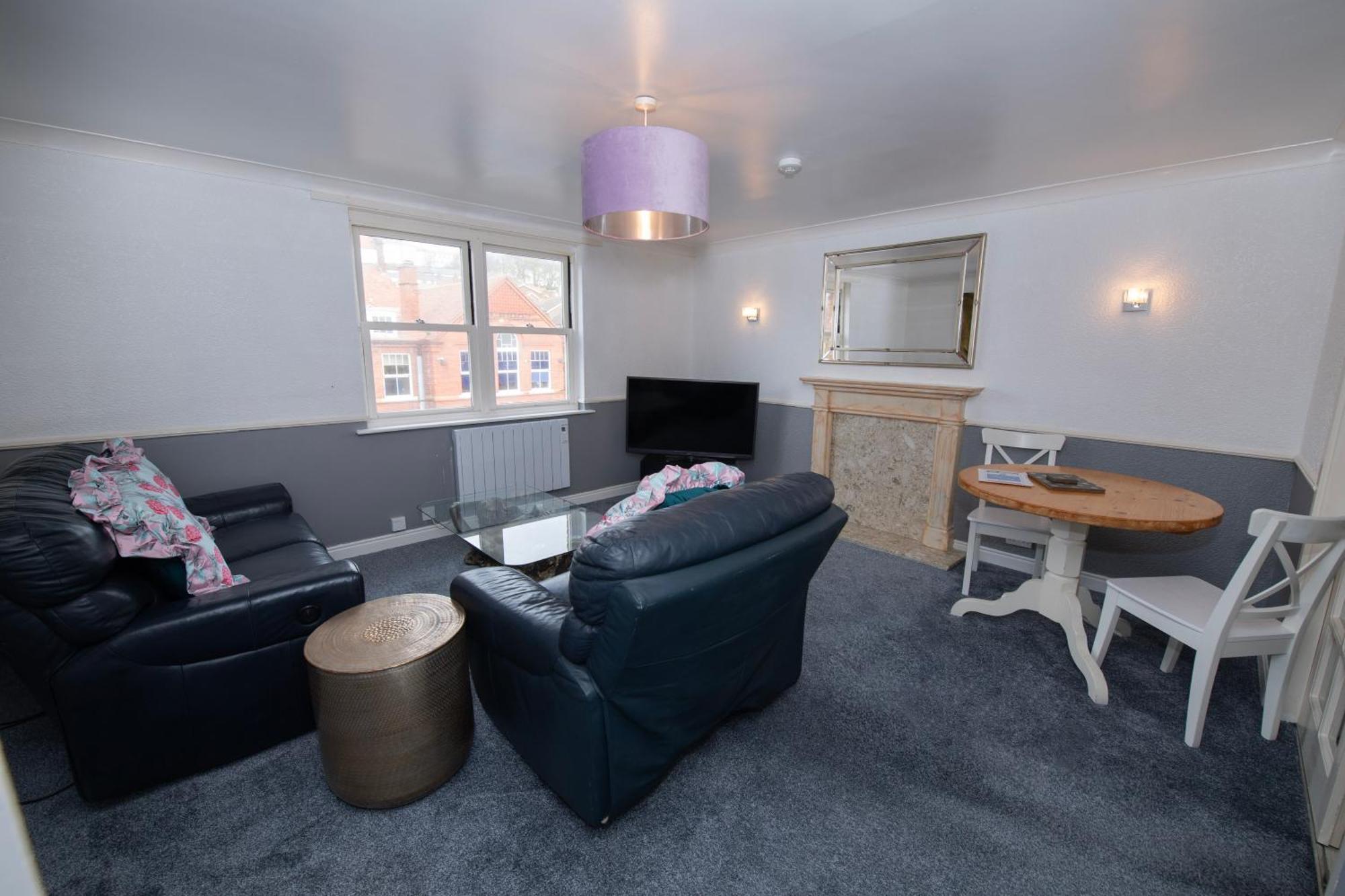 Hummingbird - Spacious One-bed Apartment *