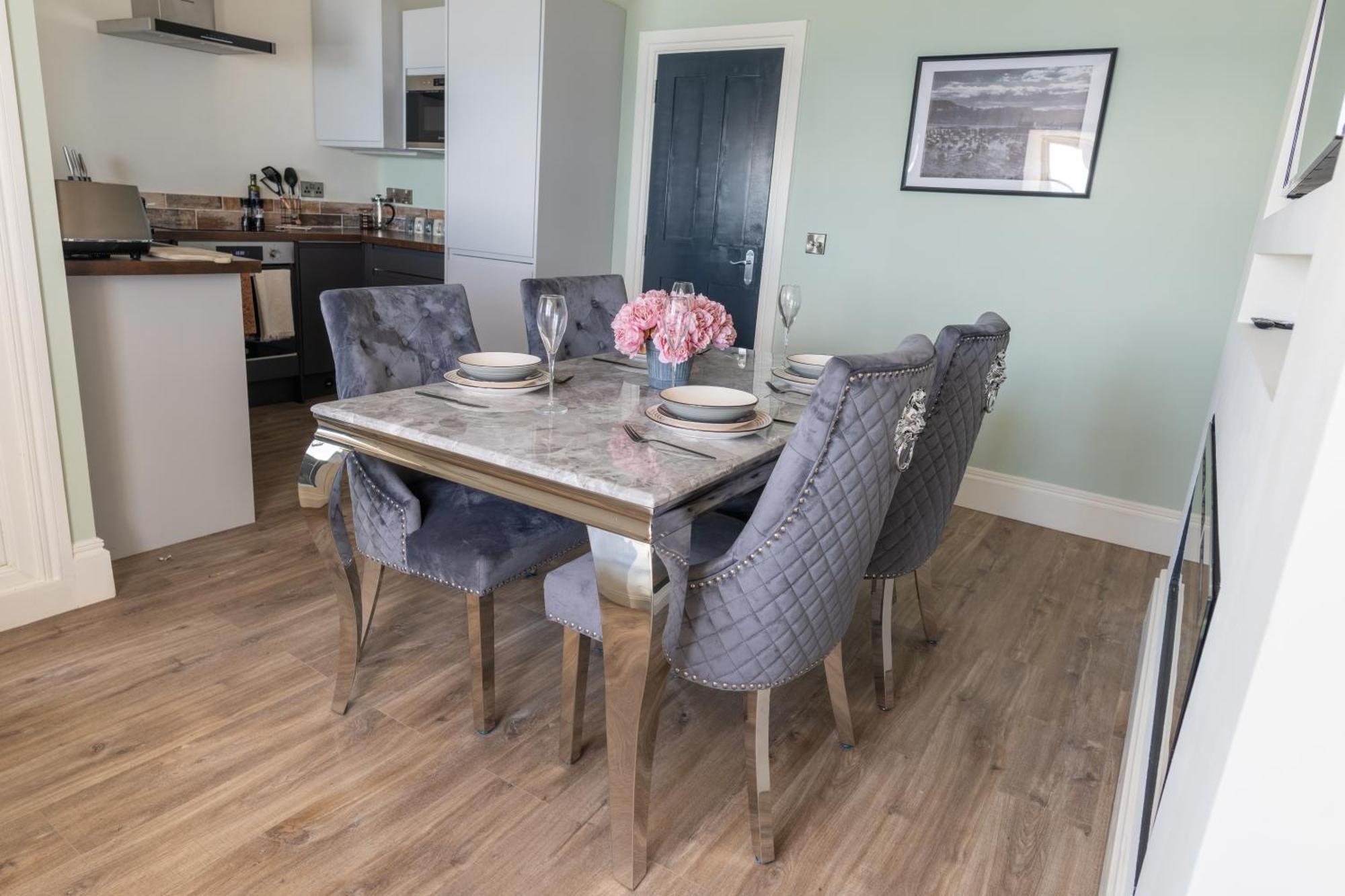 The Boat House Luxury Apartment