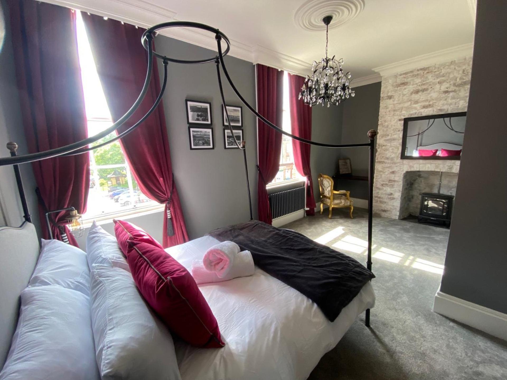 The Boat House Luxury * Scarborough