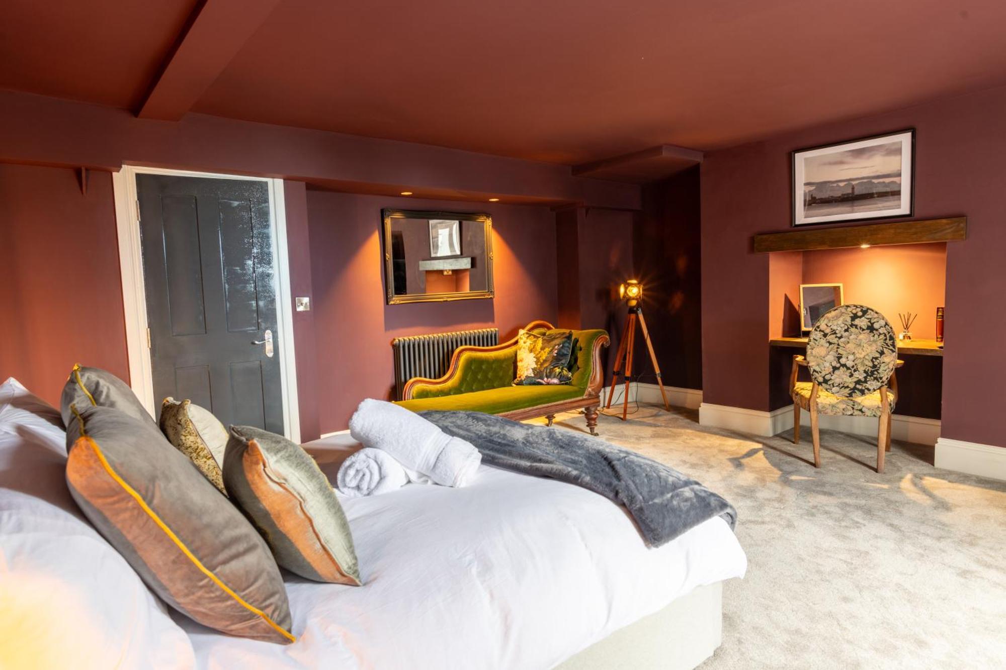 The Boat House Luxury Apartment