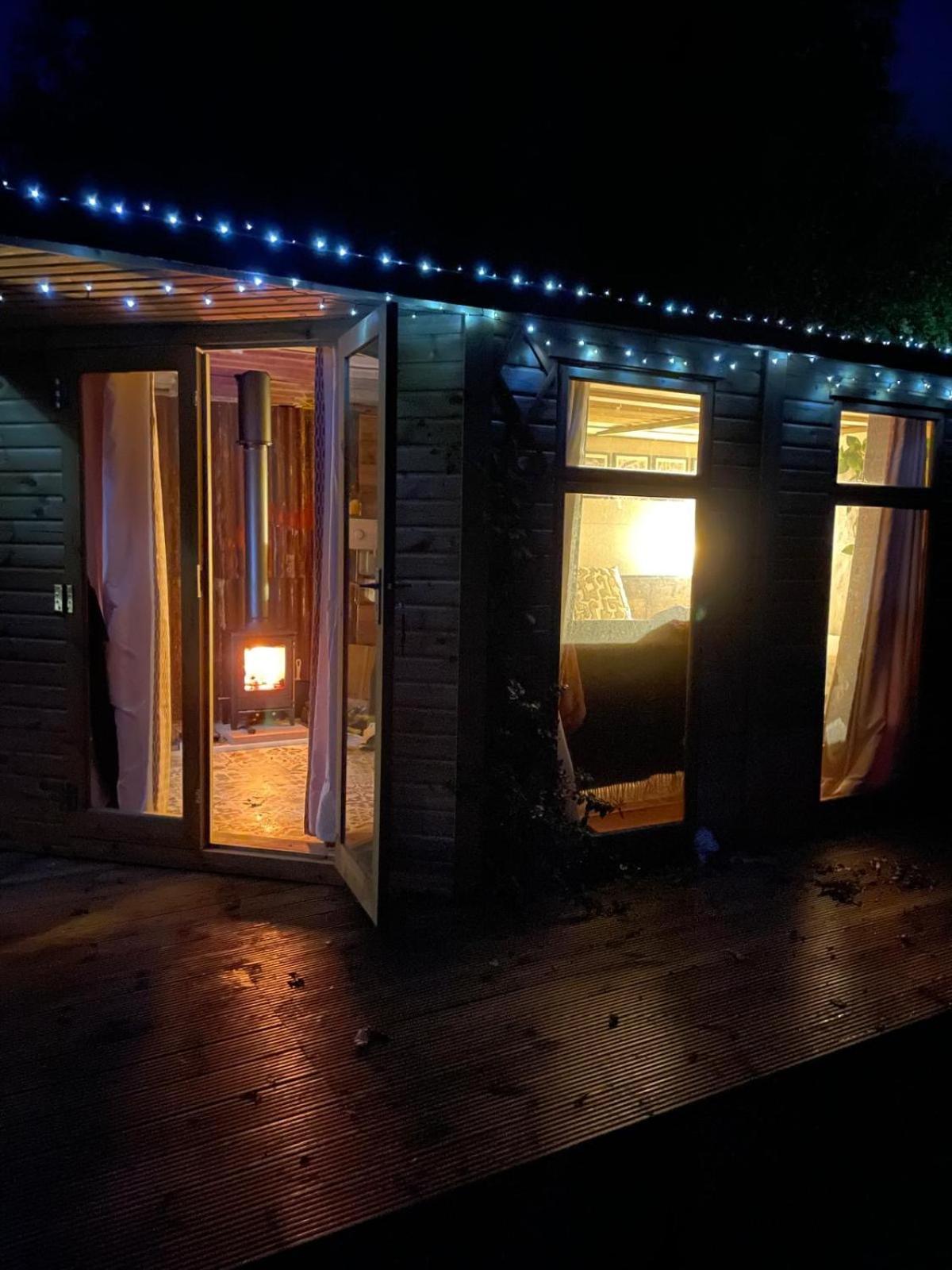 Pear Tree Hut At Carr House Farm *