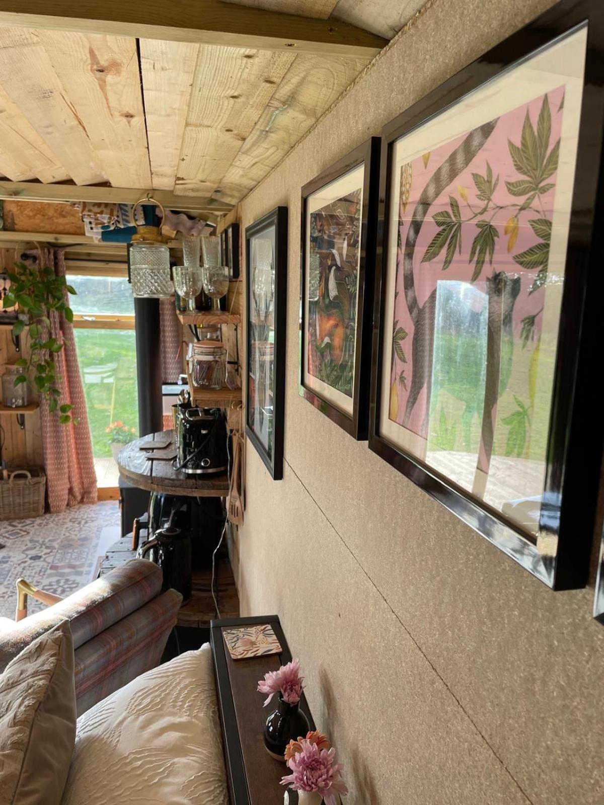 Pear Tree Hut At Carr House Farm *