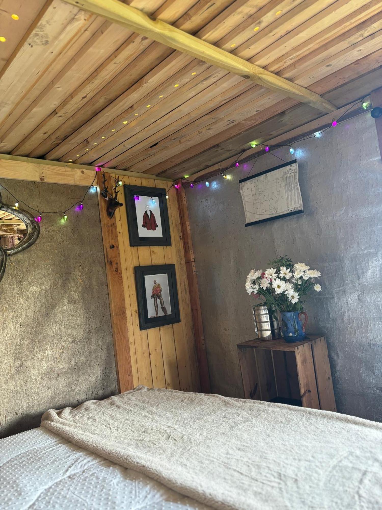 Pear Tree Hut At Carr House Farm