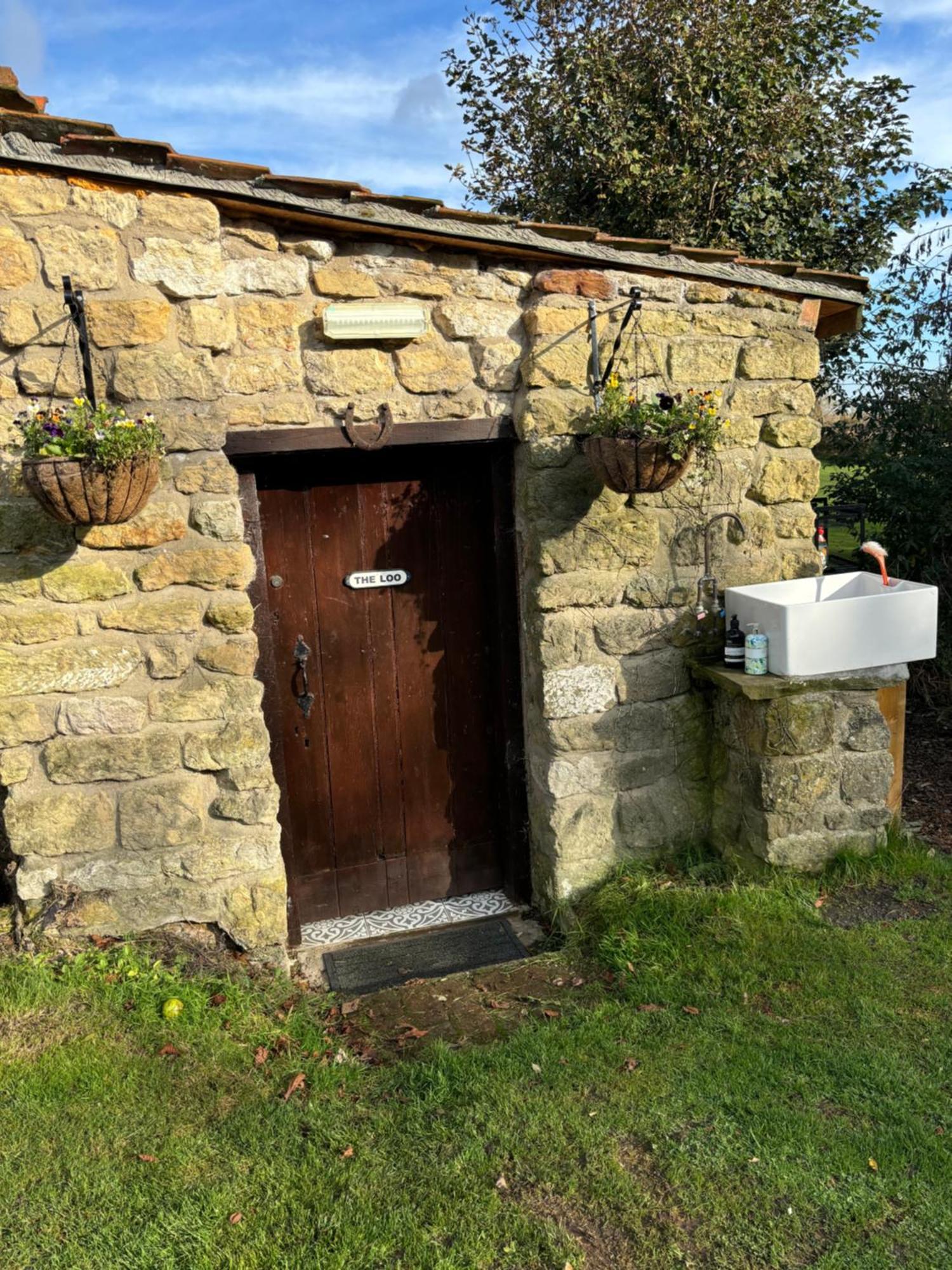 Pear Tree Hut At Carr House Farm Campsite