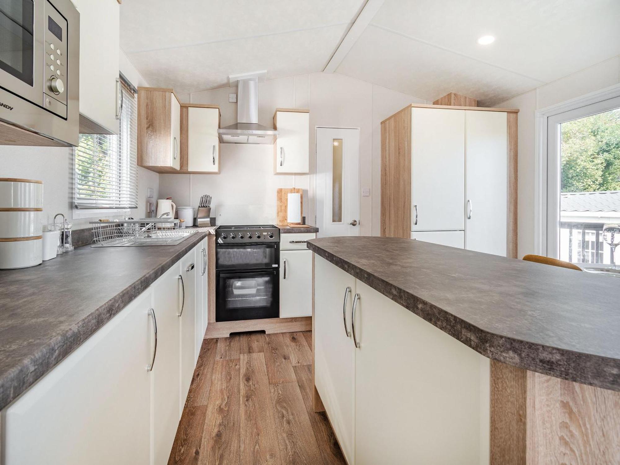 Holiday home Red Wood - Uk40849