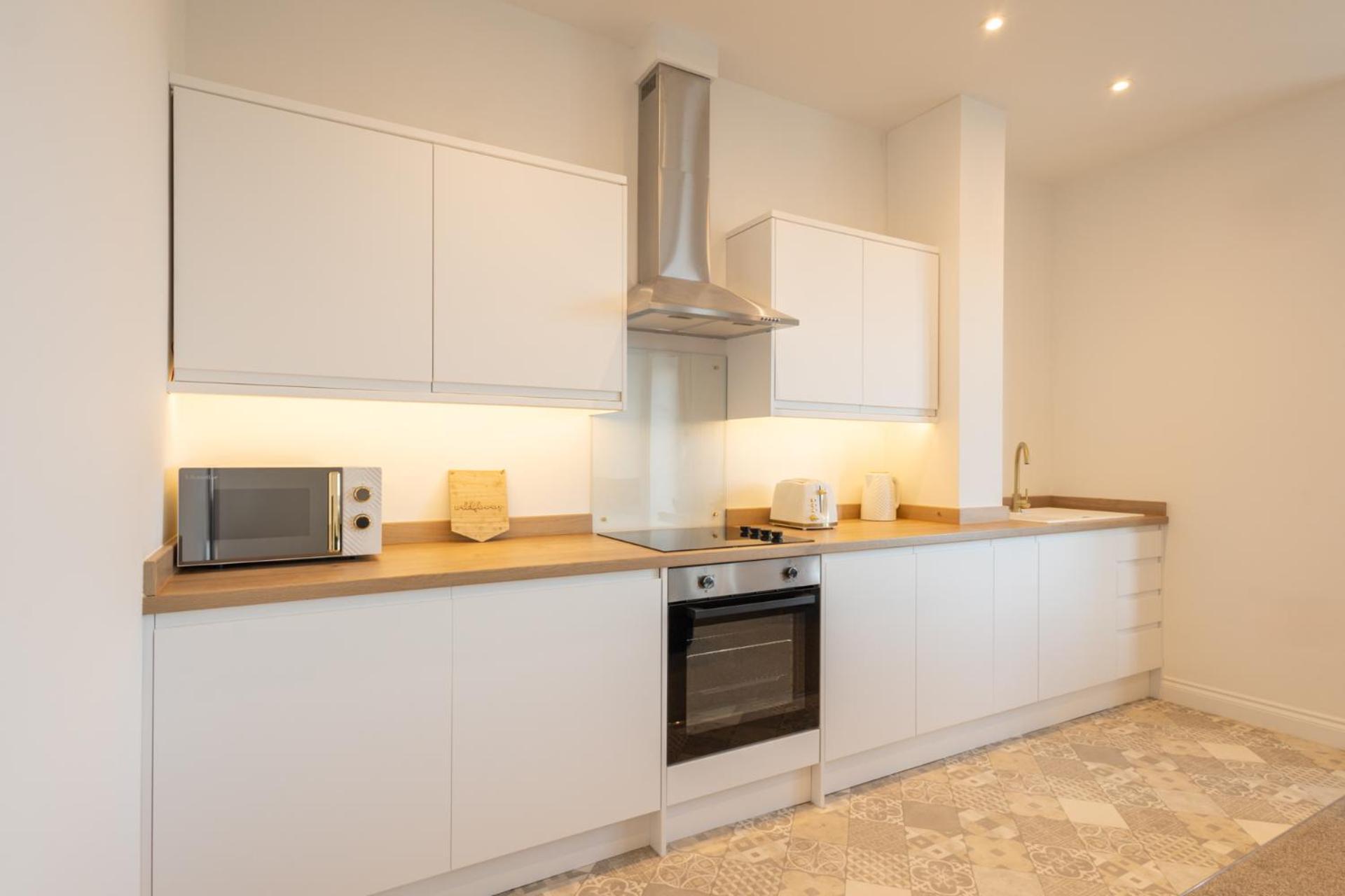 Host & - King's Court Apartment *