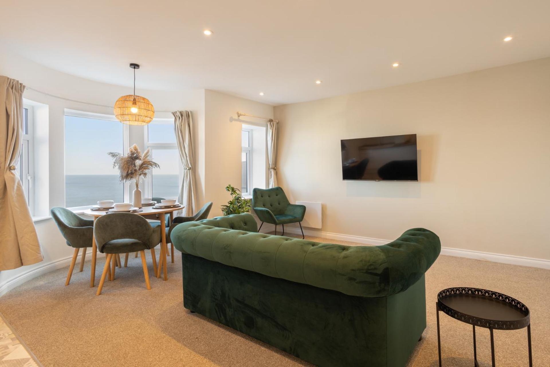 Apartment Host & - King's Court
