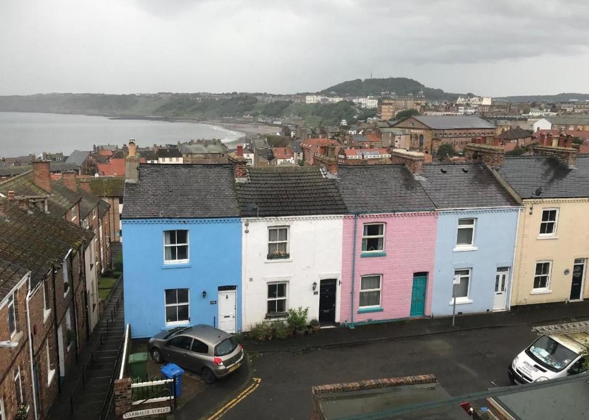 The Blue House - 3 Bed House With Parking Holiday home