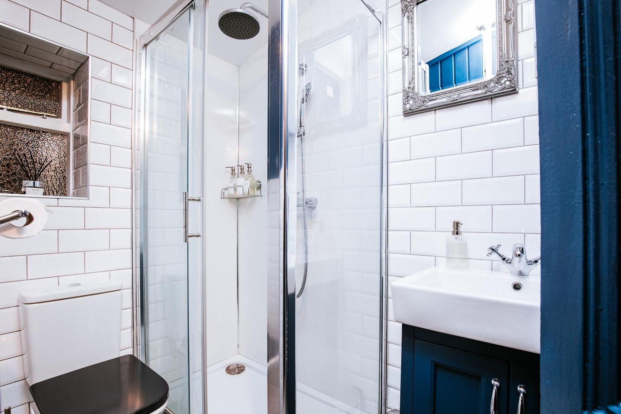 Bronte's Rest - Detached Elegant In Historic Old Town With Garden Holiday home