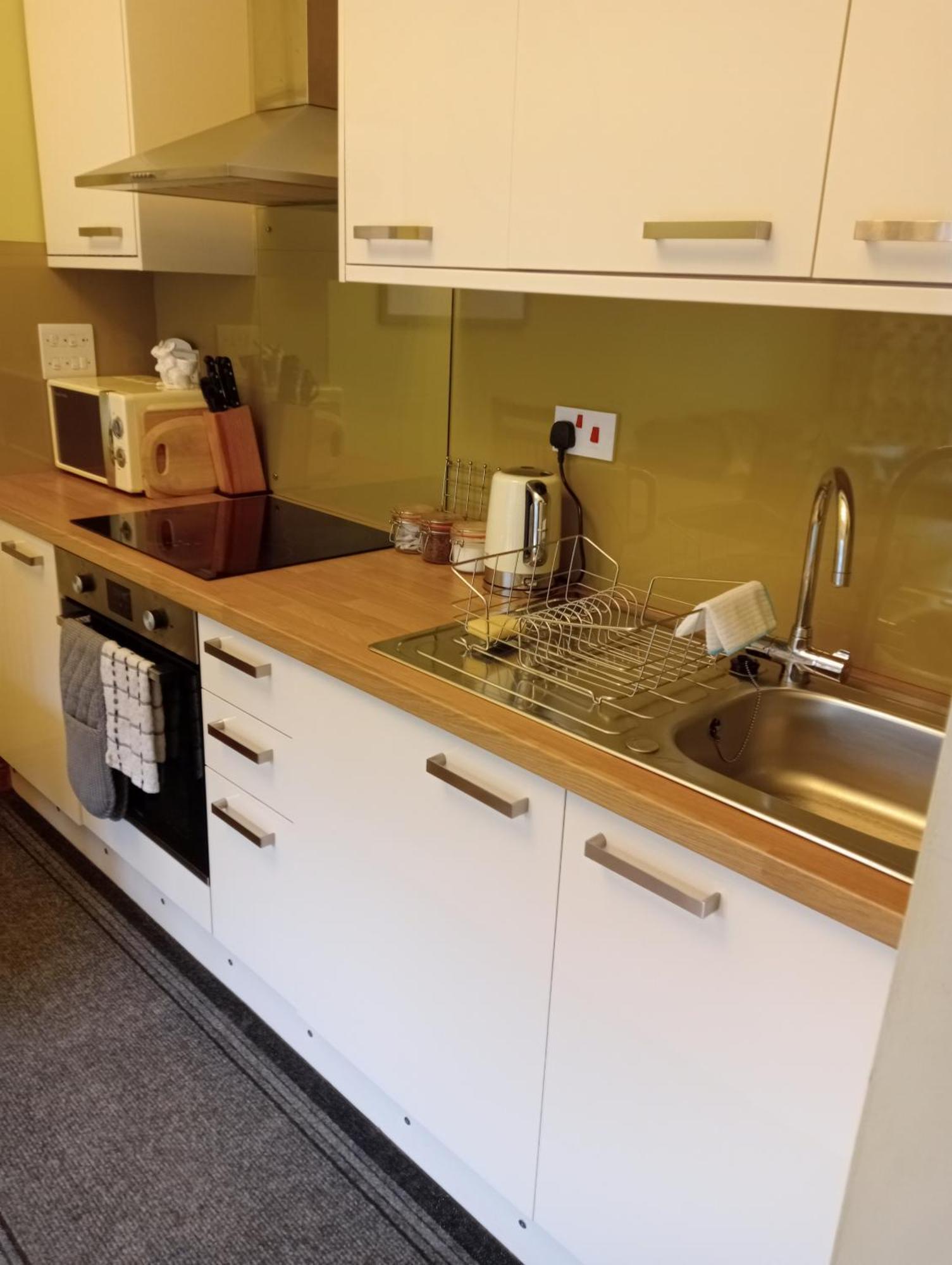 Larch Ruston Dog Friendly With Hot Tub Holiday home *