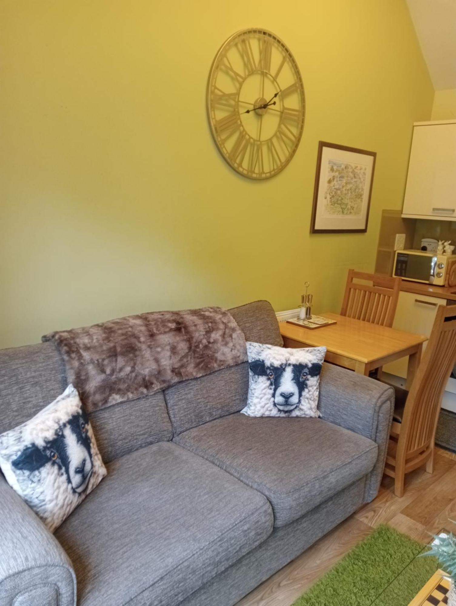 Larch Ruston Dog Friendly With Hot Tub Holiday home