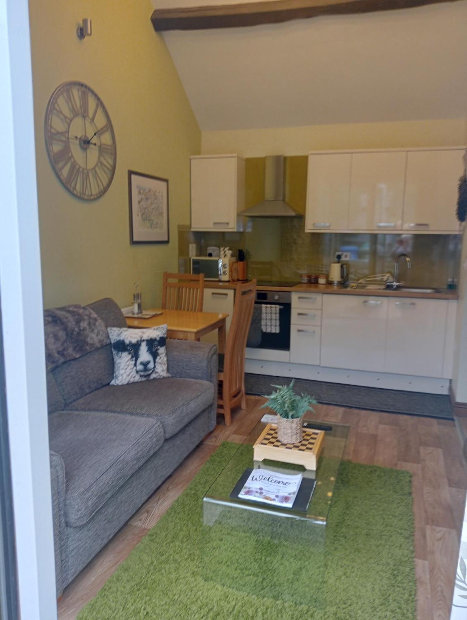 Holiday home Larch Ruston Dog Friendly With Hot Tub