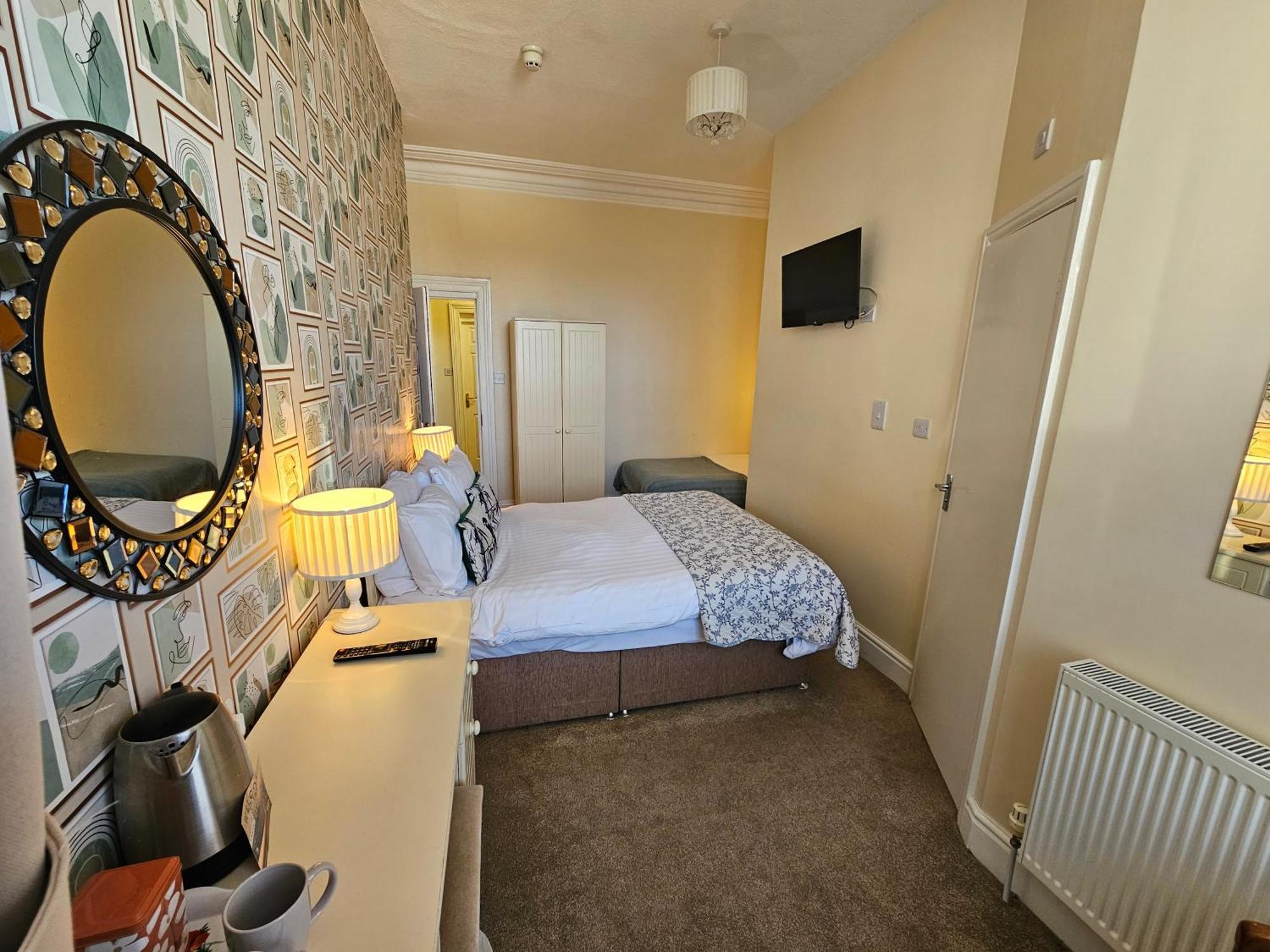 Rivelyn Bar & Restaurant Hotel 3*