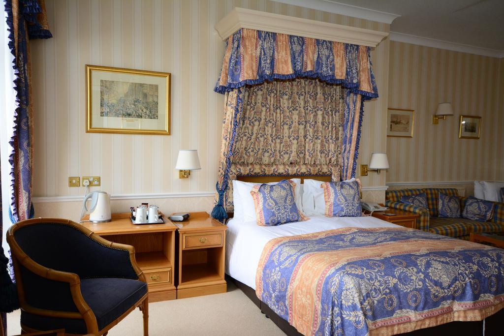 The Crescent 3* Scarborough