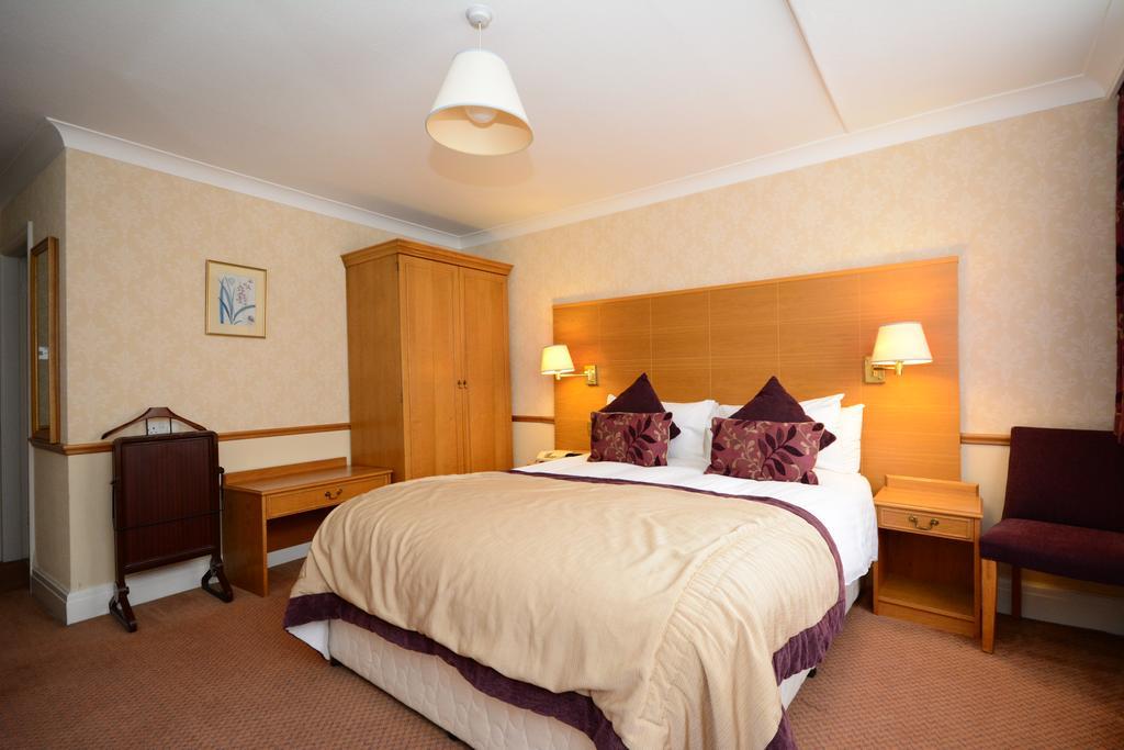 The Crescent Hotel 3*