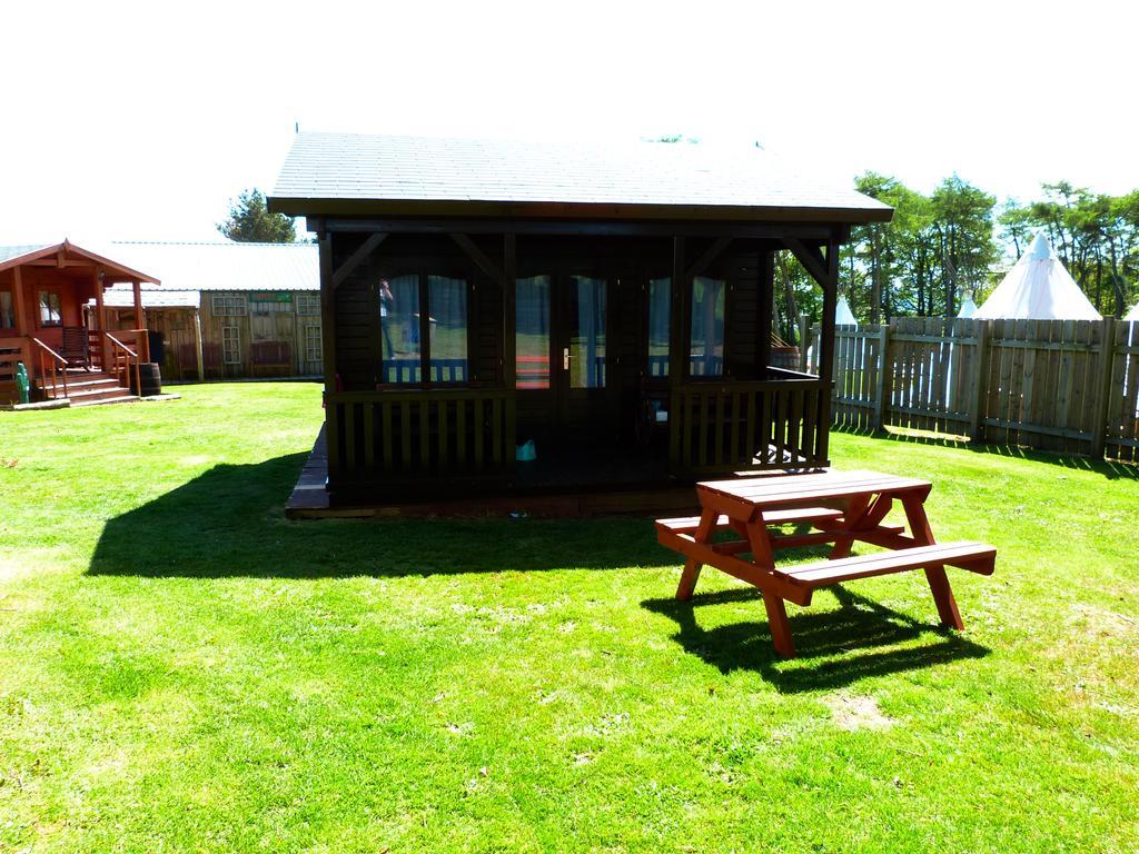 Campsite Pinewood Park - Tipis, Hot Tubs And 4*