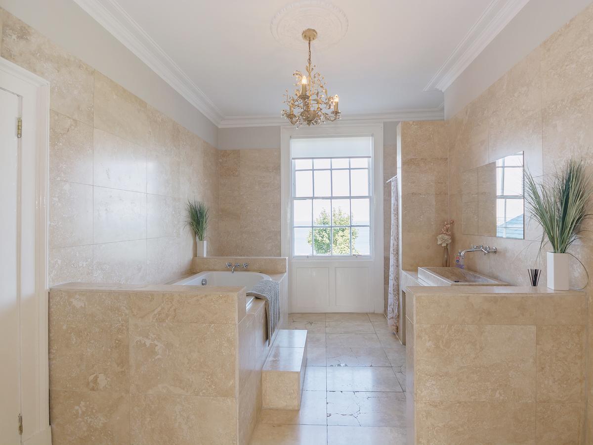 Twin Bays House *