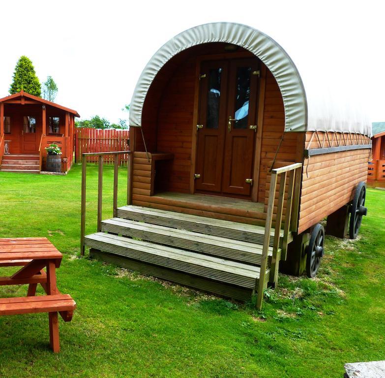 Pinewood Park - Tipis, Hot Tubs And Campsite Scarborough