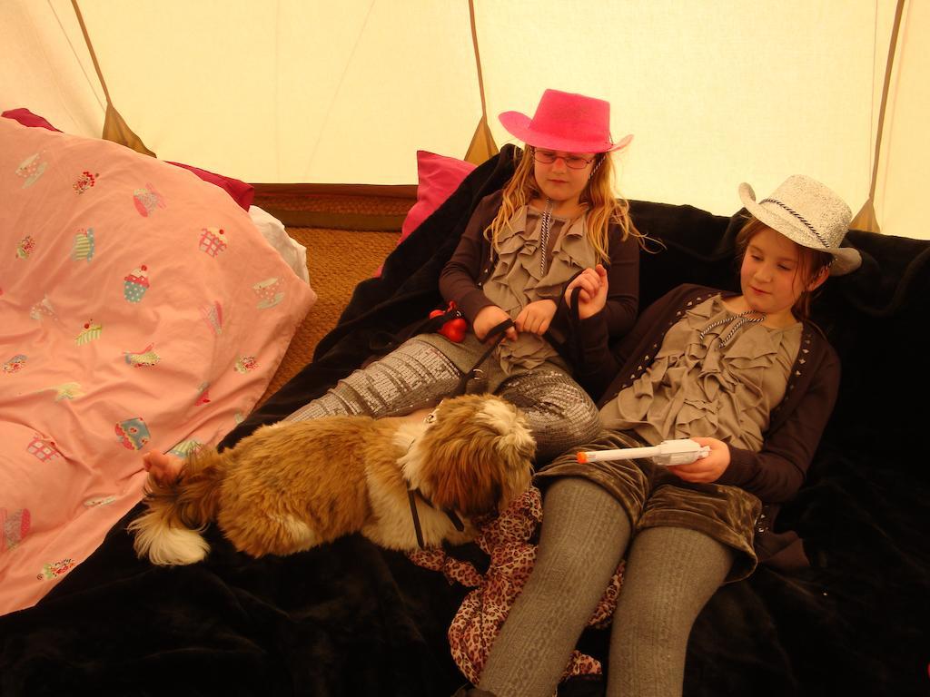 Pinewood Park - Tipis, Hot Tubs And 4* Scarborough