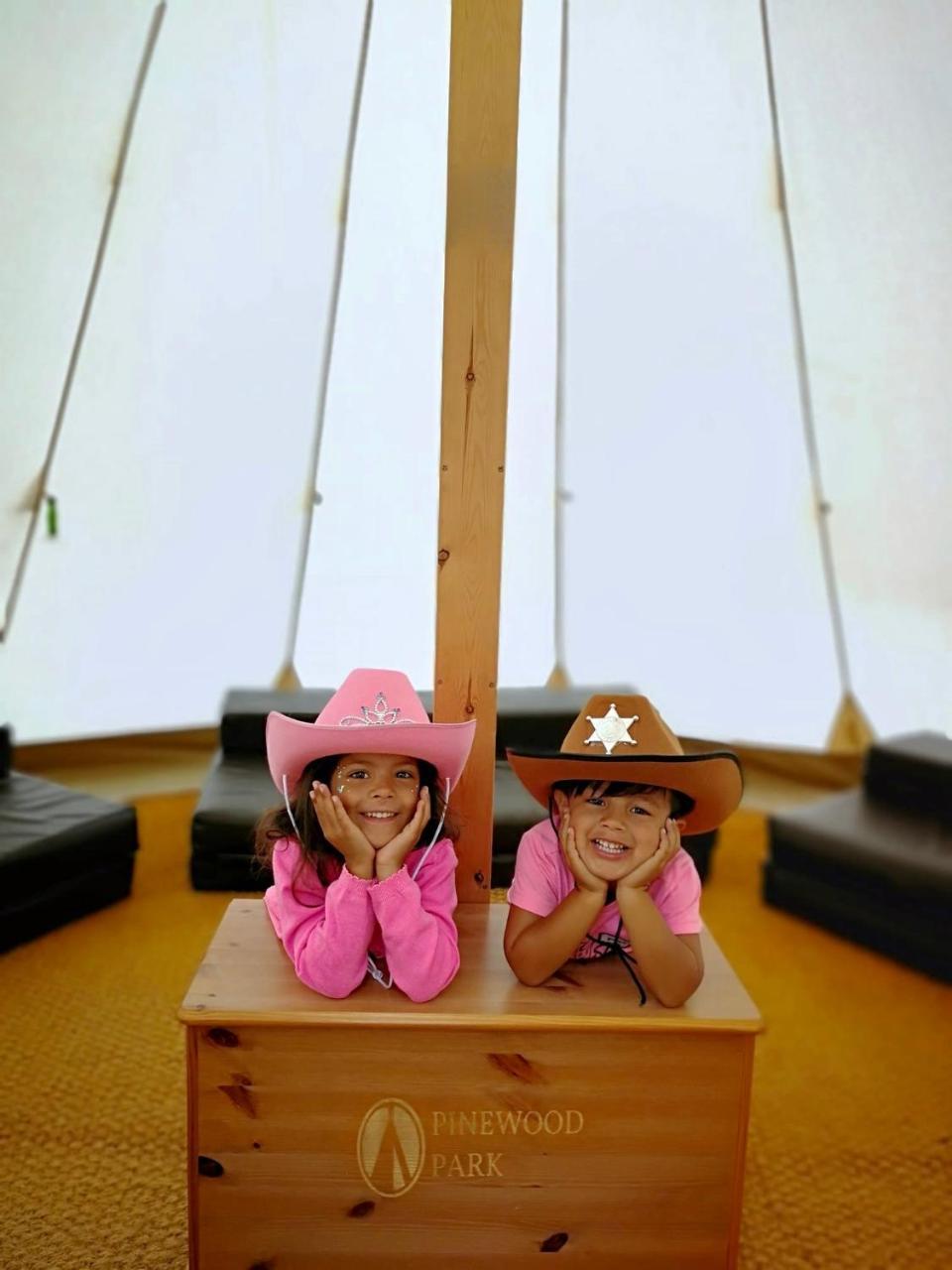 Pinewood Park - Tipis, Hot Tubs And Scarborough