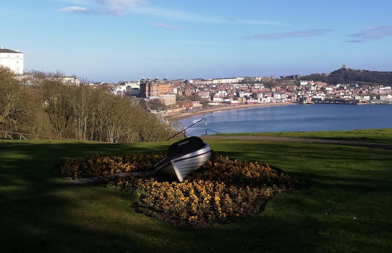 Esplanade Gardens Bed & Breakfast 4*