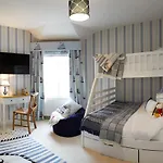 The Plough Inn & Cottages