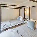 Host & Stay - Graham Close Holiday Homes