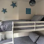 Granby House Holiday Apartments, Apartment 3, In The Old Town, Free On Street Parking Included
