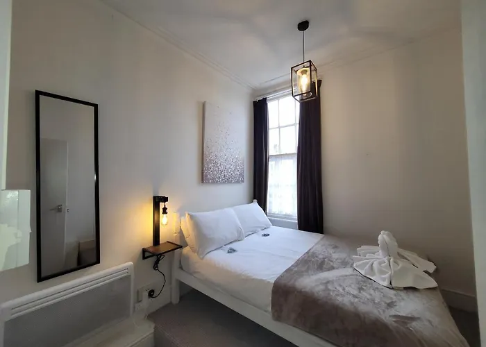 Sea Side Flat 3 With Fast Wifi And Free Parking