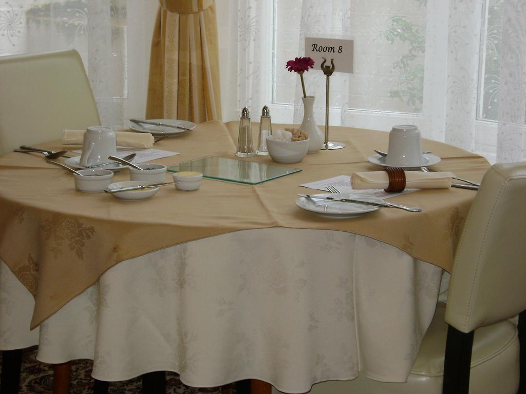 The Wharncliffe Guest house