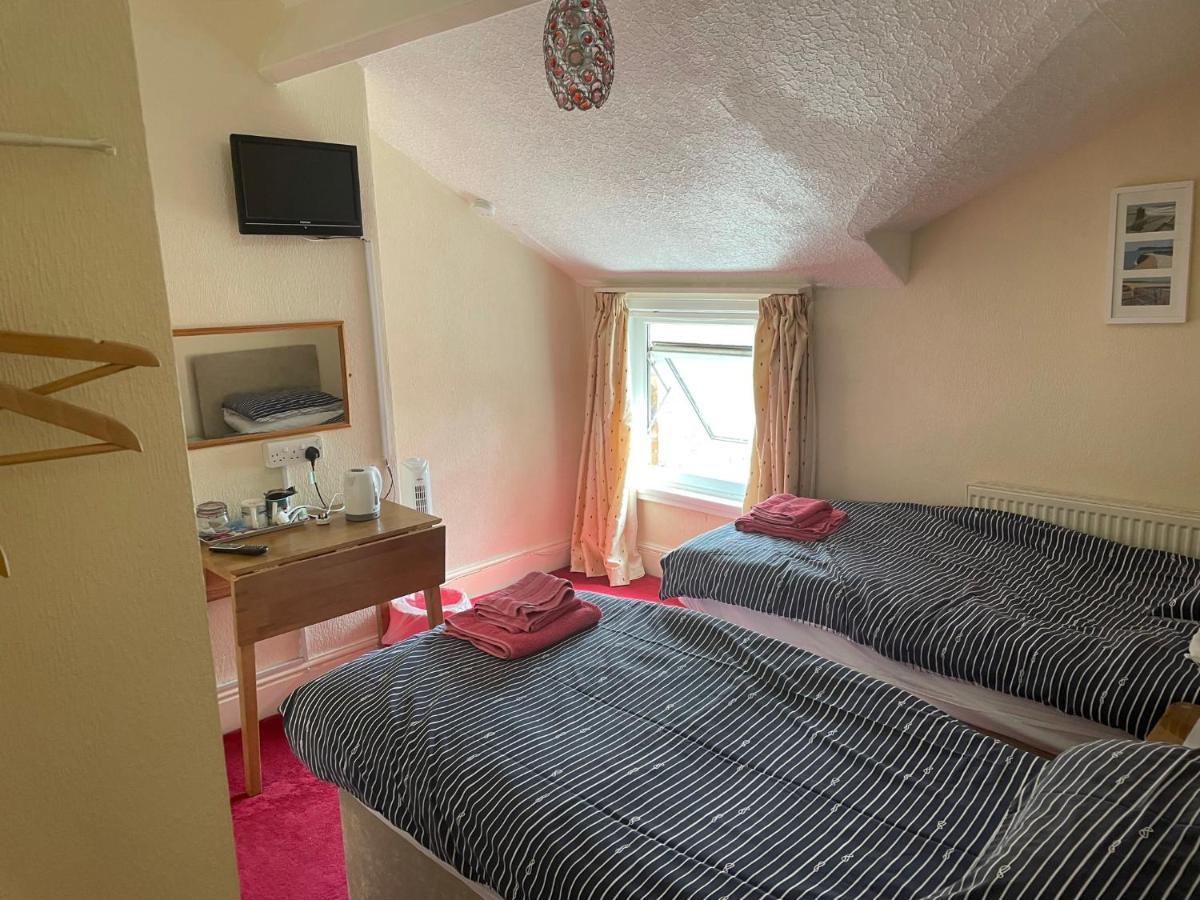 Robyn's Guest house 4*