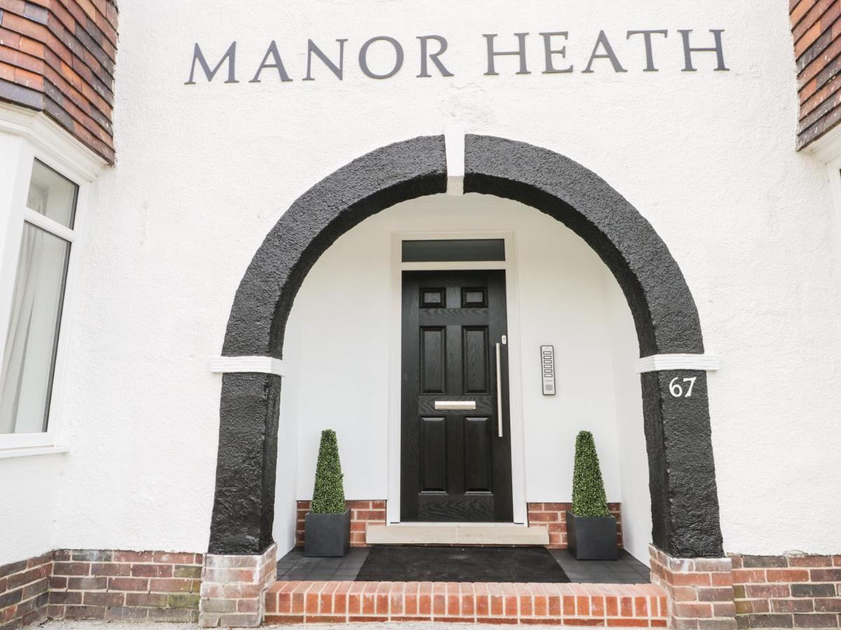 Manor Heath 3 Apartment